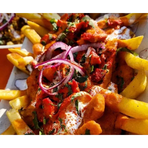 Butter chicken poutine